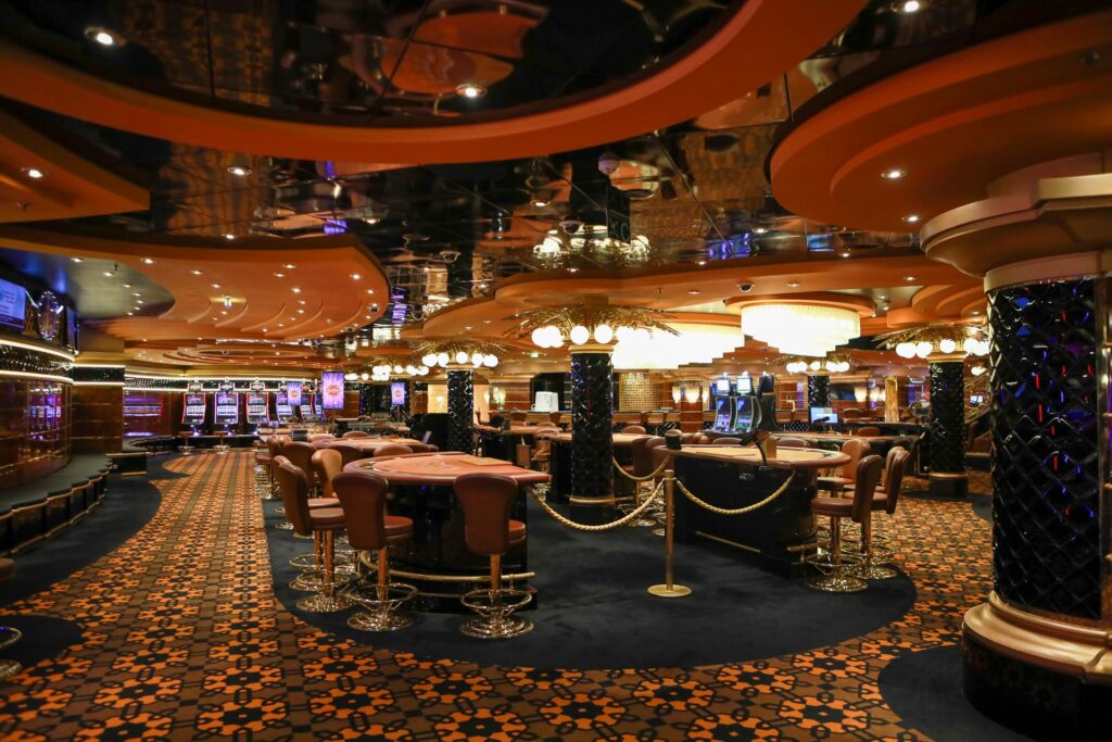 From Floor Plan to Digital Screen: Translating Physical Casino Psychology Into Online Design